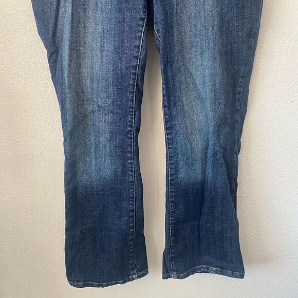 Lee Low Rise Bootcut Jeans - Picture 4 of 9